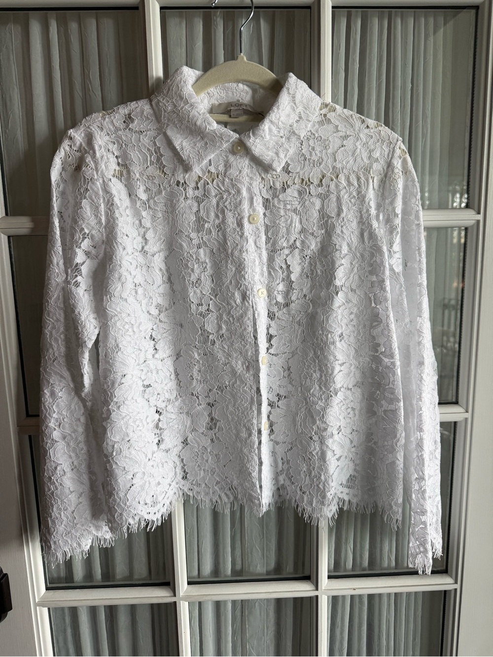 LOFT Women's Medium White Floral Lace Button-Down Blouse Long Sleeve